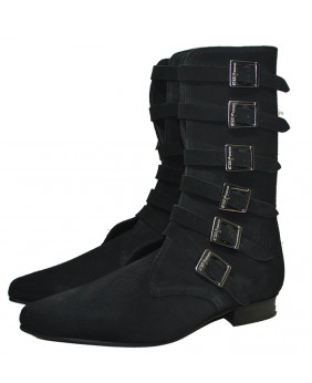Boot in suede leather...